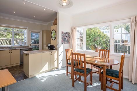 Photo of property in 6 Station Road, Khandallah, Wellington, 6035