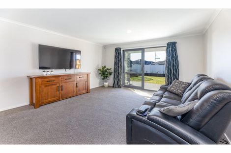 Photo of property in 15 Foxton Drive, Kaiapoi, 7630