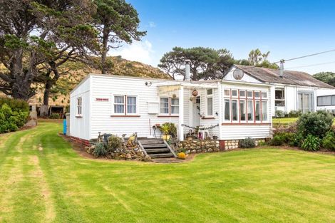 Photo of property in 1095 Mataikona Road, Mataikona, Tinui, 5889