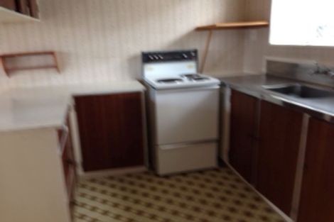 Photo of property in 5 Savage Crescent, Upper Hutt Central, Upper Hutt, 5018