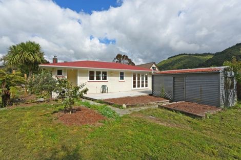 Photo of property in 43 Gillespies Road, Birchville, Upper Hutt, 5018