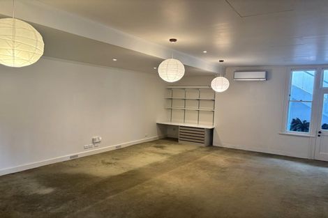 Photo of property in 12 Fairview Crescent, Kelburn, Wellington, 6012