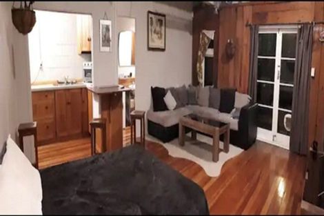 Photo of property in 43 Domett Street, Waitara, 4320