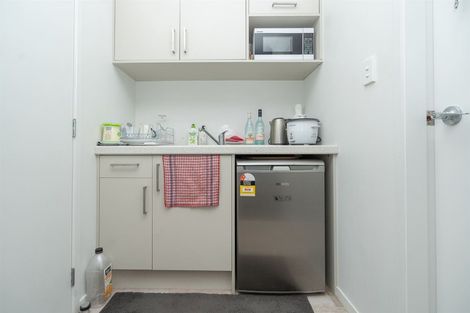 Photo of property in 2/30 Hunter Street, Hamilton Lake, Hamilton, 3204