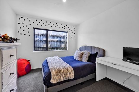 Photo of property in 14 Mahoe Street, Inglewood, 4330