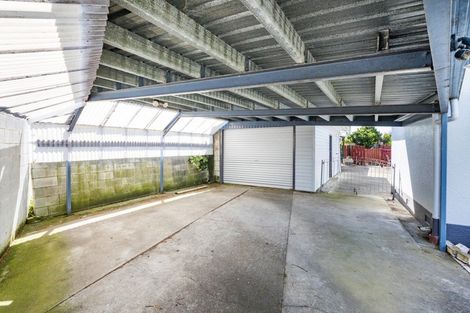 Photo of property in 17 Tararua Terrace, Cloverlea, Palmerston North, 4412