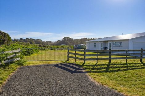 Photo of property in 15 Waitarere Rise Avenue, Waitarere Beach, Levin, 5510