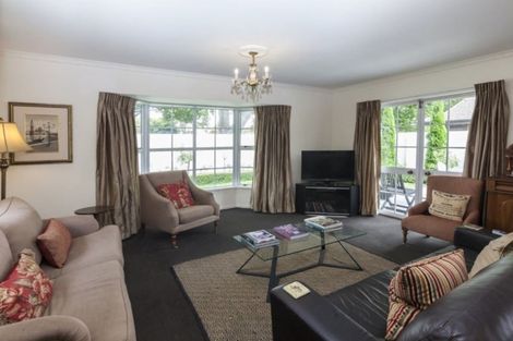 Photo of property in 1/244 Memorial Avenue, Burnside, Christchurch, 8053