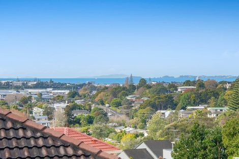 Photo of property in 2/13 Greenridge Court, Glenfield, Auckland, 0629