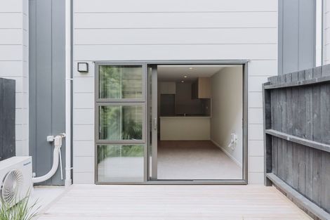 Photo of property in 28 Tukari Lane, Mangere Bridge, Auckland, 2022