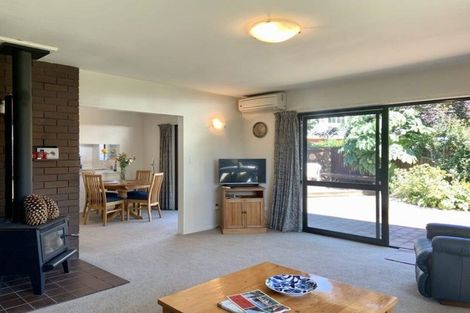 Photo of property in 1/16a Sayers Crescent, Ilam, Christchurch, 8041