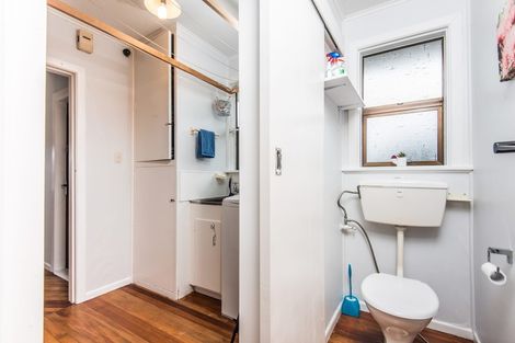 Photo of property in 10 Beazley Avenue, Paparangi, Wellington, 6037