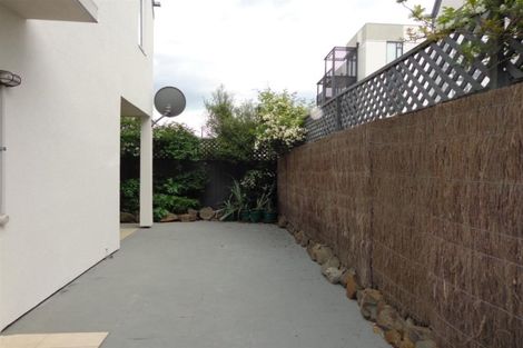 Photo of property in 2/32 Cranmer Square, Christchurch Central, Christchurch, 8013