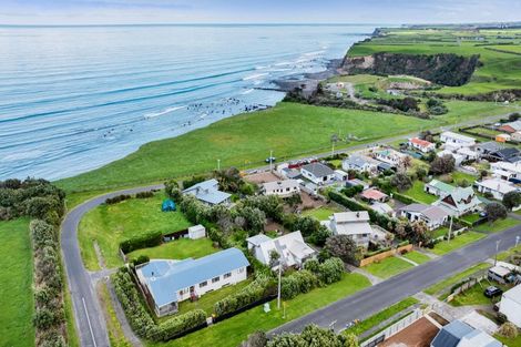 Photo of property in 3 Hira Street, Ohawe, Hawera, 4671
