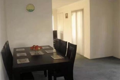 Photo of property in 10 Vintage Drive, Henderson, Auckland, 0612