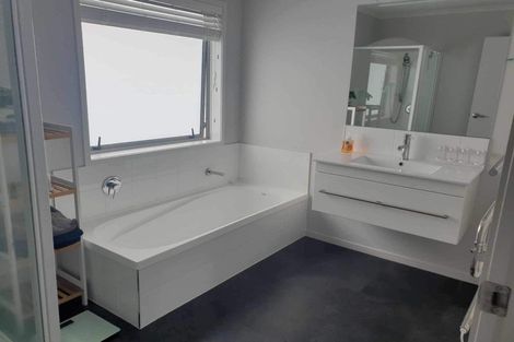 Photo of property in 32 Excelsa Place, Papamoa Beach, Papamoa, 3118