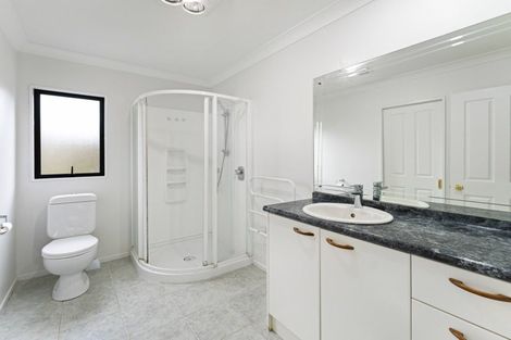 Photo of property in 223 Hill Road, The Gardens, Auckland, 2105