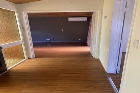 Photo of property in 1/13 Saddleback Rise, Murrays Bay, Auckland, 0630