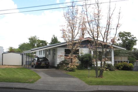 Photo of property in 13 Carlyle Street, Leamington, Cambridge, 3432