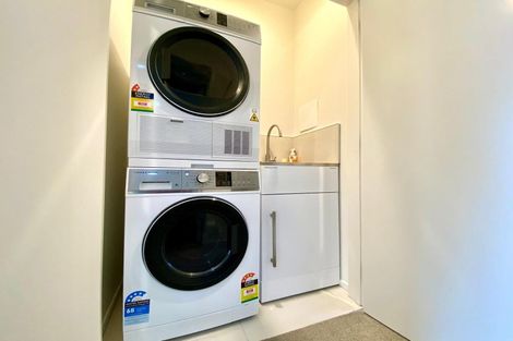 Photo of property in 9 Seafoam Road, Rosehill, Papakura, 2113