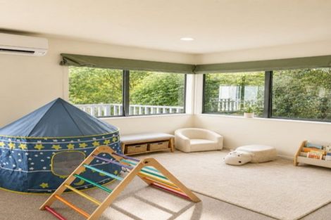 Photo of property in 9 William Hadlow Place, Hatfields Beach, Orewa, 0931