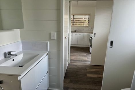 Photo of property in 17a Leaming Place, Clarks Beach, 2122