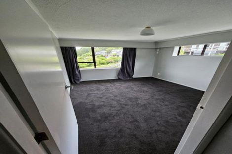 Photo of property in 179 Miromiro Road, Normandale, Lower Hutt, 5010