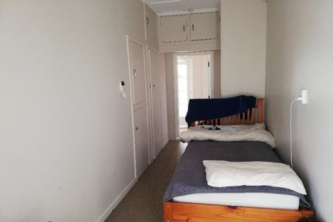 Photo of property in 22 Dallinghoe Crescent, Milford, Auckland, 0620