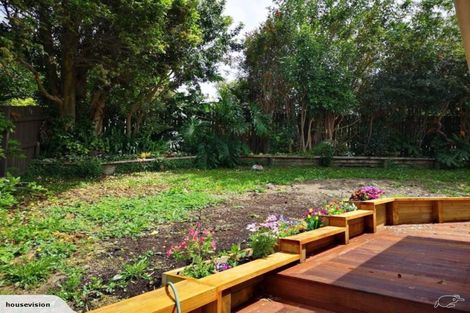 Photo of property in 33 John Downs Drive, Browns Bay, Auckland, 0630