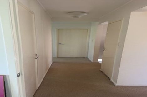 Photo of property in 1 Crown Hill Close, Forrest Hill, Auckland, 0620