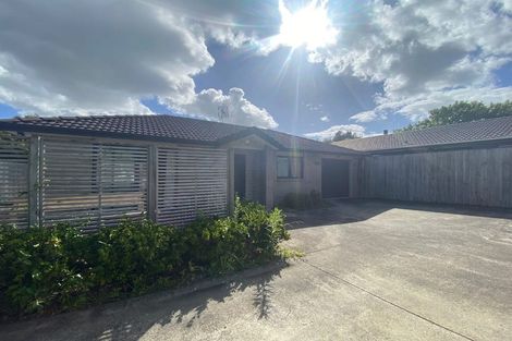 Photo of property in 2 Fortunes Road, Half Moon Bay, Auckland, 2012