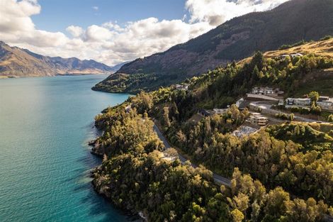 Photo of property in 9 Crystal Lane, Fernhill, Queenstown, 9300