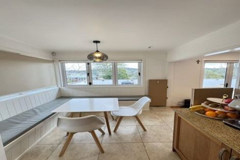 Photo of property in 62 La Rosa Street, Green Bay, Auckland, 0604