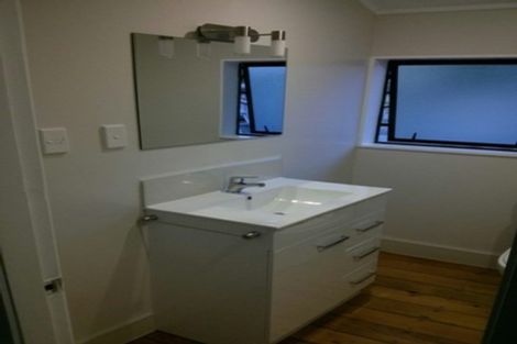 Photo of property in 2/668 Whangaparaoa Road, Stanmore Bay, Whangaparaoa, 0932