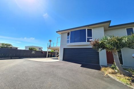 Photo of property in 14 Whiteley Street, Moturoa, New Plymouth, 4310