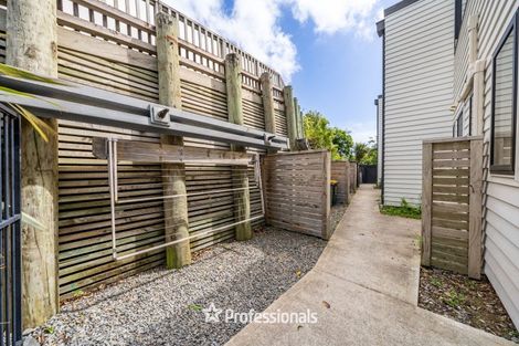 Photo of property in 1 Glen Evans Crescent, Fairfield, Lower Hutt, 5011