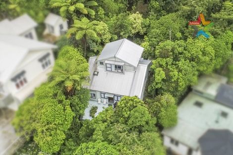 Photo of property in 32 Ferry Road, Days Bay, Lower Hutt, 5013