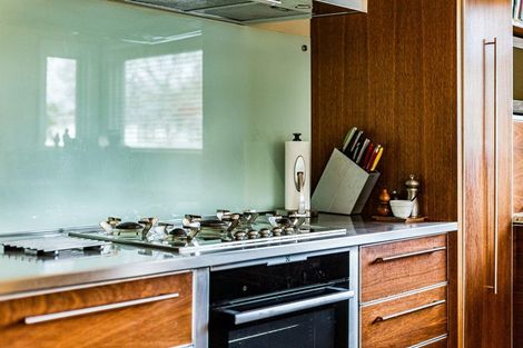 Photo of property in 33 Cheviot Road, Lowry Bay, Lower Hutt, 5013