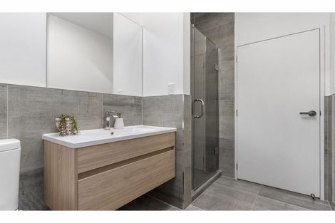 Photo of property in 2 Te Aparangi Road, Papakura, 2110