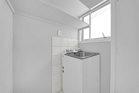 Photo of property in 296a Triangle Road, Massey, Auckland, 0614