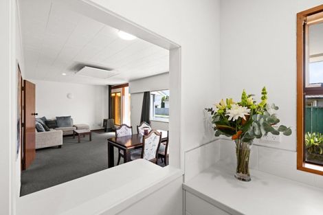 Photo of property in 1/16 Guthrie Road, Havelock North, 4130