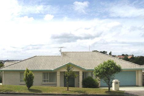 Photo of property in 2 Owl Court, Unsworth Heights, Auckland, 0632