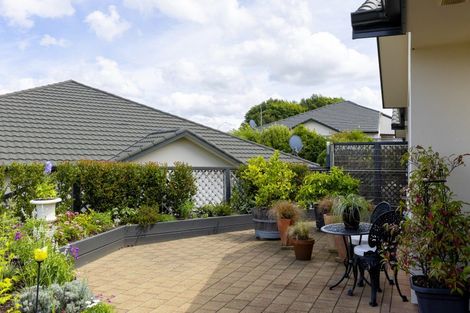 Photo of property in 18 Lakeridge Close, Rangatira Park, Taupo, 3330
