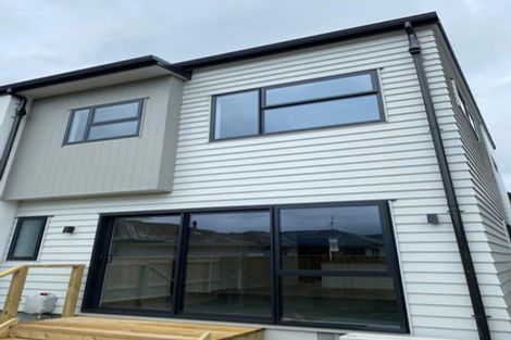 Photo of property in 8/64 Glen Road, Stokes Valley, Lower Hutt, 5019