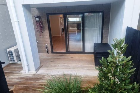 Photo of property in 41 Tukari Lane, Mangere Bridge, Auckland, 2022
