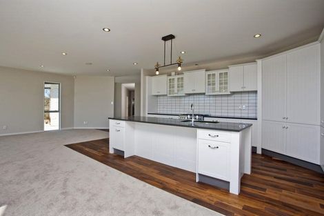 Photo of property in 217 Millwater Parkway, Silverdale, 0932