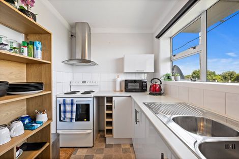 Photo of property in 25b Port View Crescent, Moturoa, New Plymouth, 4310