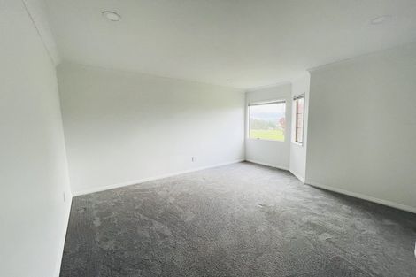 Photo of property in 11 Bream Revel Way, Karaka, Papakura, 2580