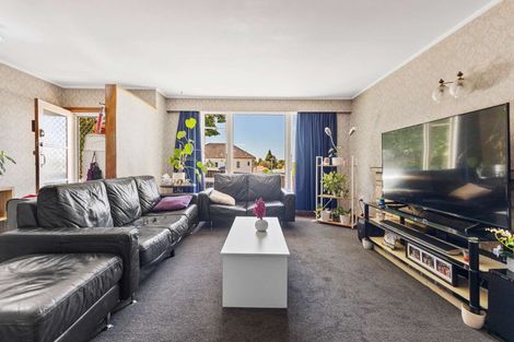 Photo of property in 21 Carey Street, Maeroa, Hamilton, 3200