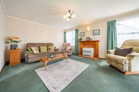 Photo of property in 10 Robertson Street, Elderslea, Upper Hutt, 5018